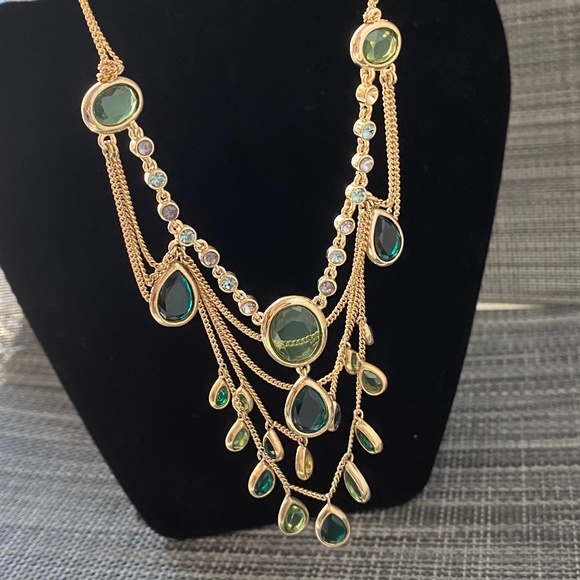 🎊3/$10🎊Artificial Gems Boho Statement Necklace - Picture 3 of 7
